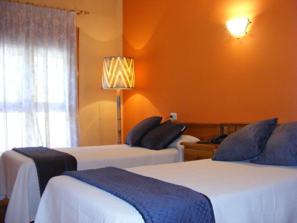Mesón De Salinas Hotel Salinas de Bielsa Quarto foto